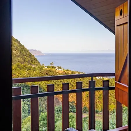 Fontes 7 Ponta Delgada (Madeira)