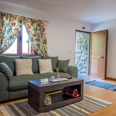 Fontes 7 * Ponta Delgada (Madeira)